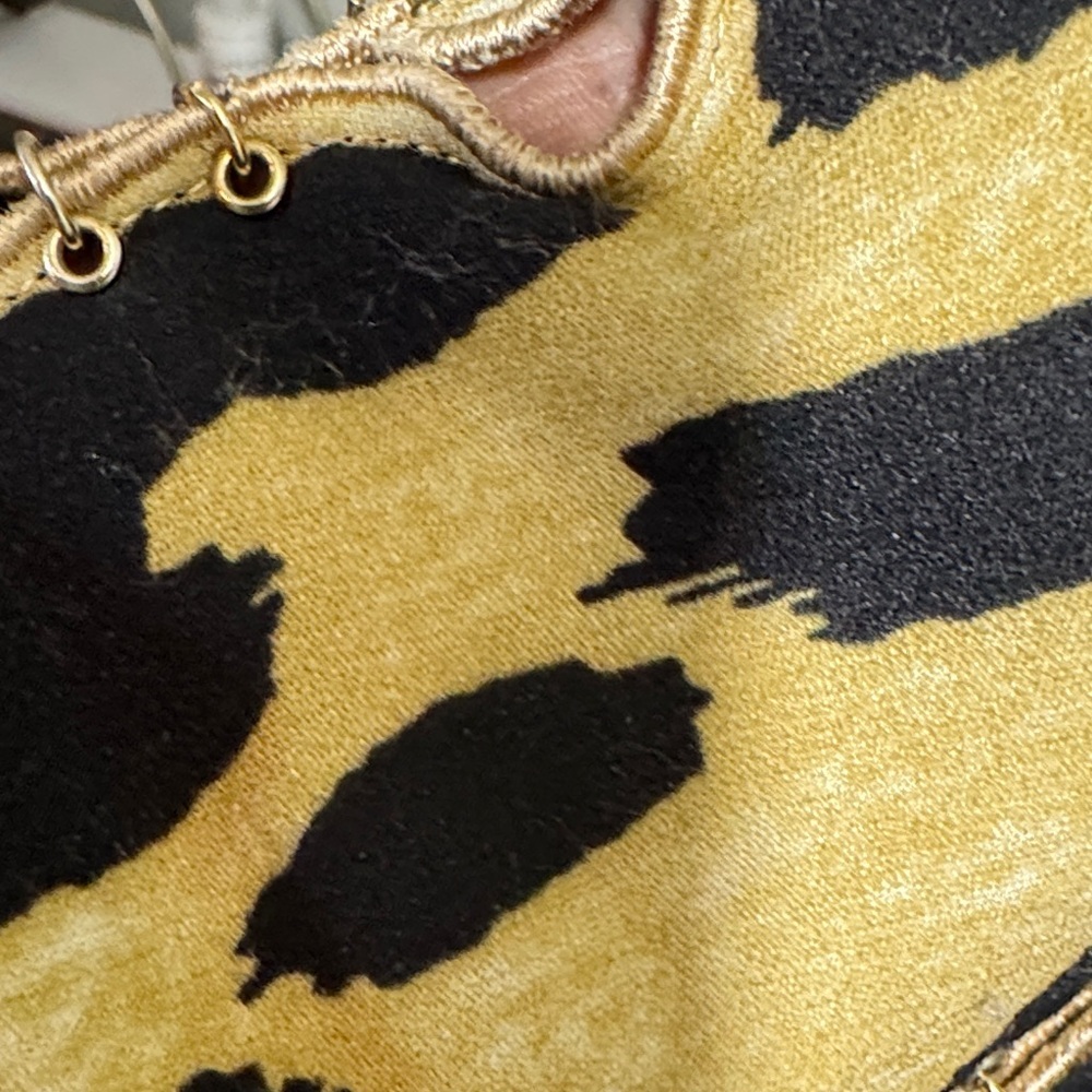 🌠Givenchy Runway! ONE OF A KIND!Reconstructed Black/Gold Leopard Print Zip Vest! - Picture 9 of 10